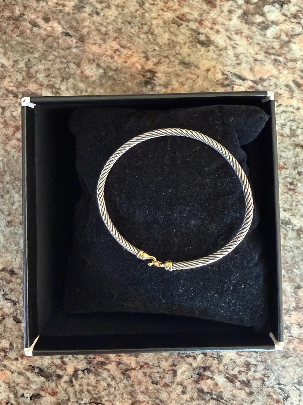 Two tone David Yurman cable bracelet. 2.6 mm. Size small. - Picture 2 of 3